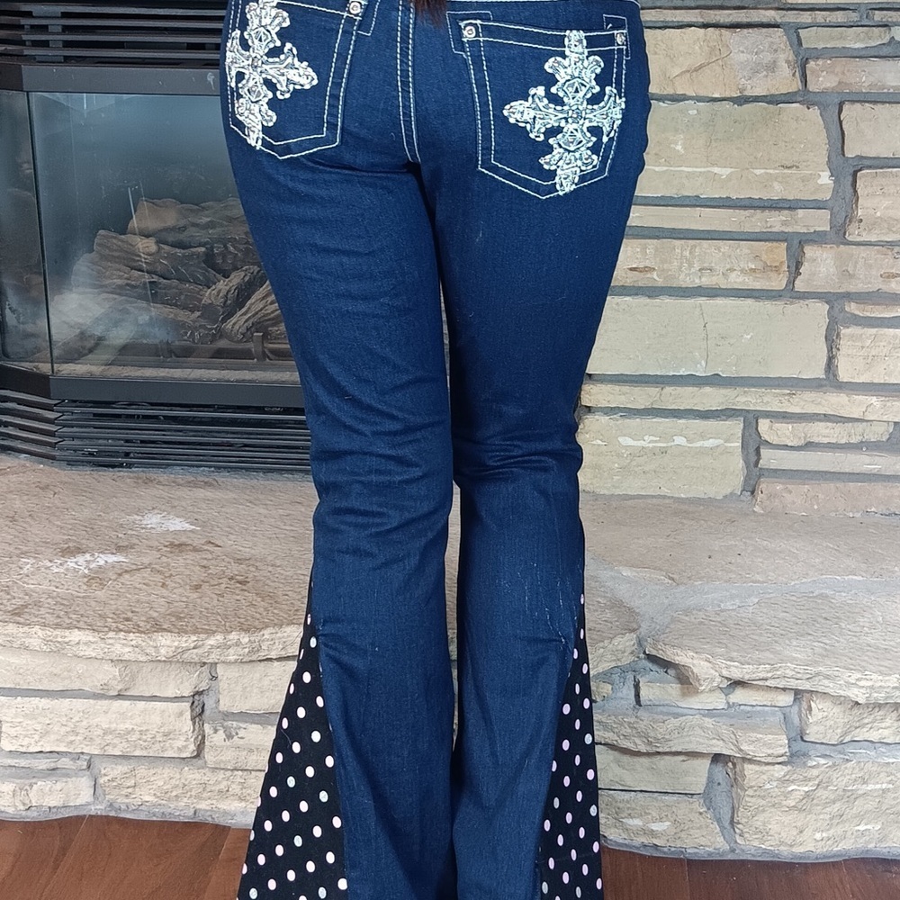 Women’s Custom Upcycled Bell Bottom Boho Revival Jeans size 6 Unique Design​​​ - Picture 4 of 15